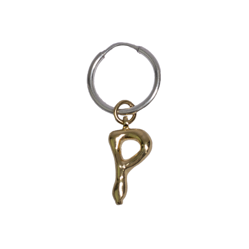 Brinco Letra Dourada